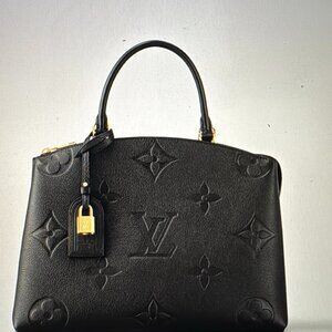 Louis Vuiton Black Hand Bag with ref interior